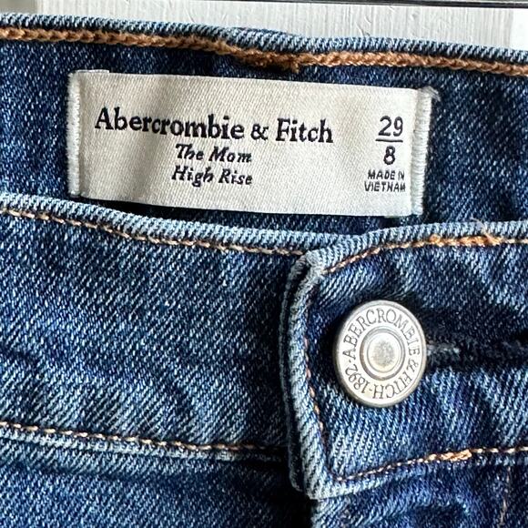 Abercrombie & Fitch The Mom High Rise Jeans - Picture 6 of 8